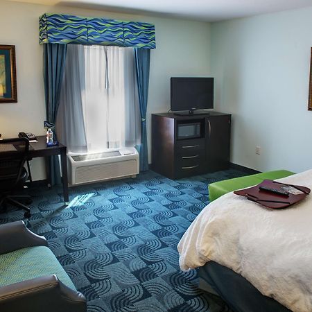 Hampton Inn And Suites Dallas/Lewisville-Vista Ridge Mall Buitenkant foto