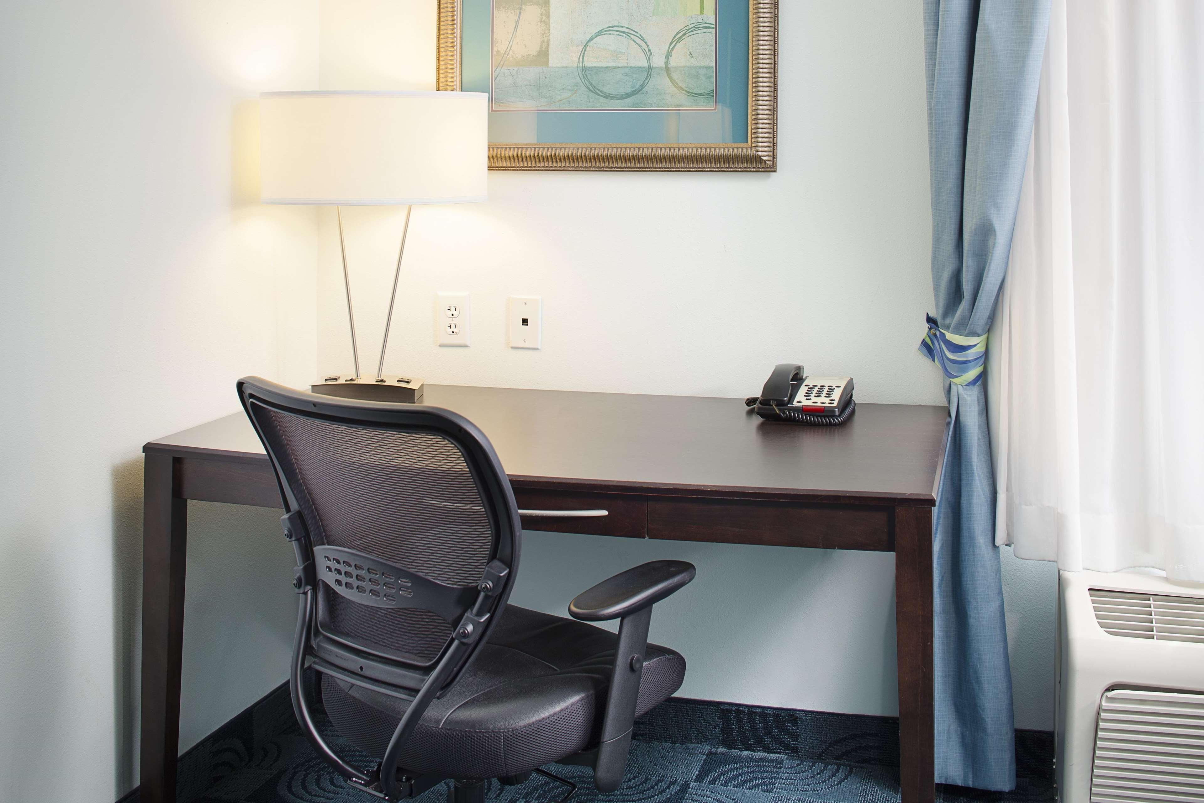 Hampton Inn And Suites Dallas/Lewisville-Vista Ridge Mall Buitenkant foto