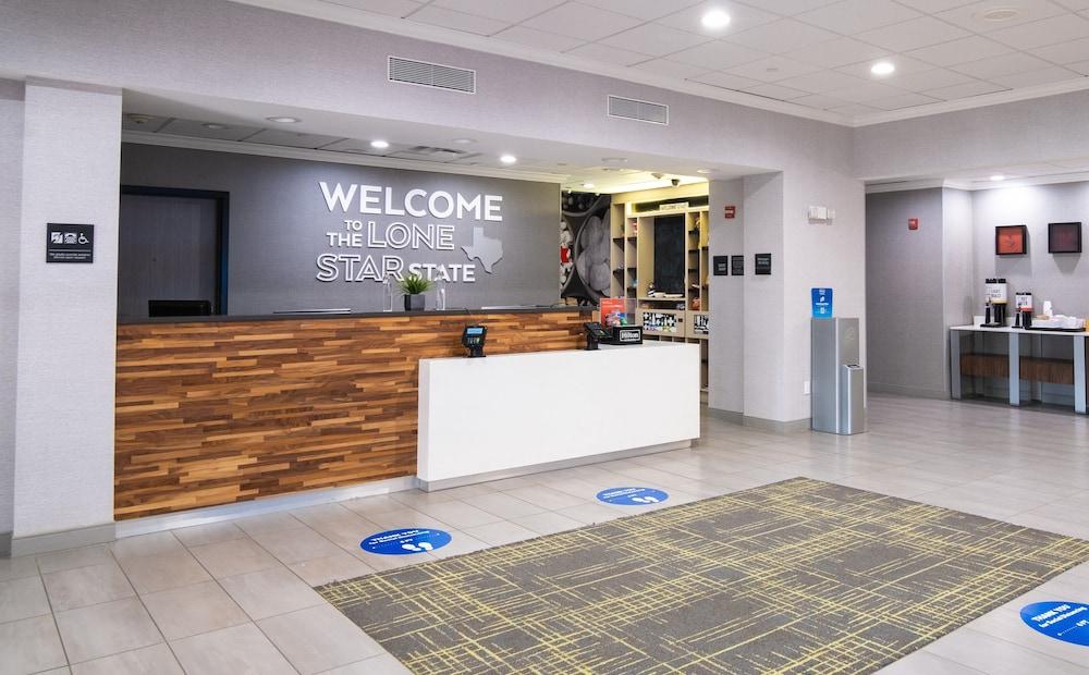Hampton Inn And Suites Dallas/Lewisville-Vista Ridge Mall Buitenkant foto